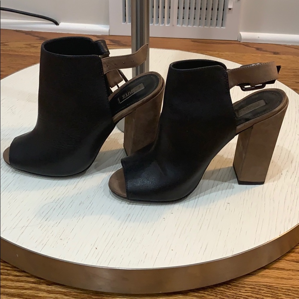 100% Leather wedge peep toe shoes (Size 8)